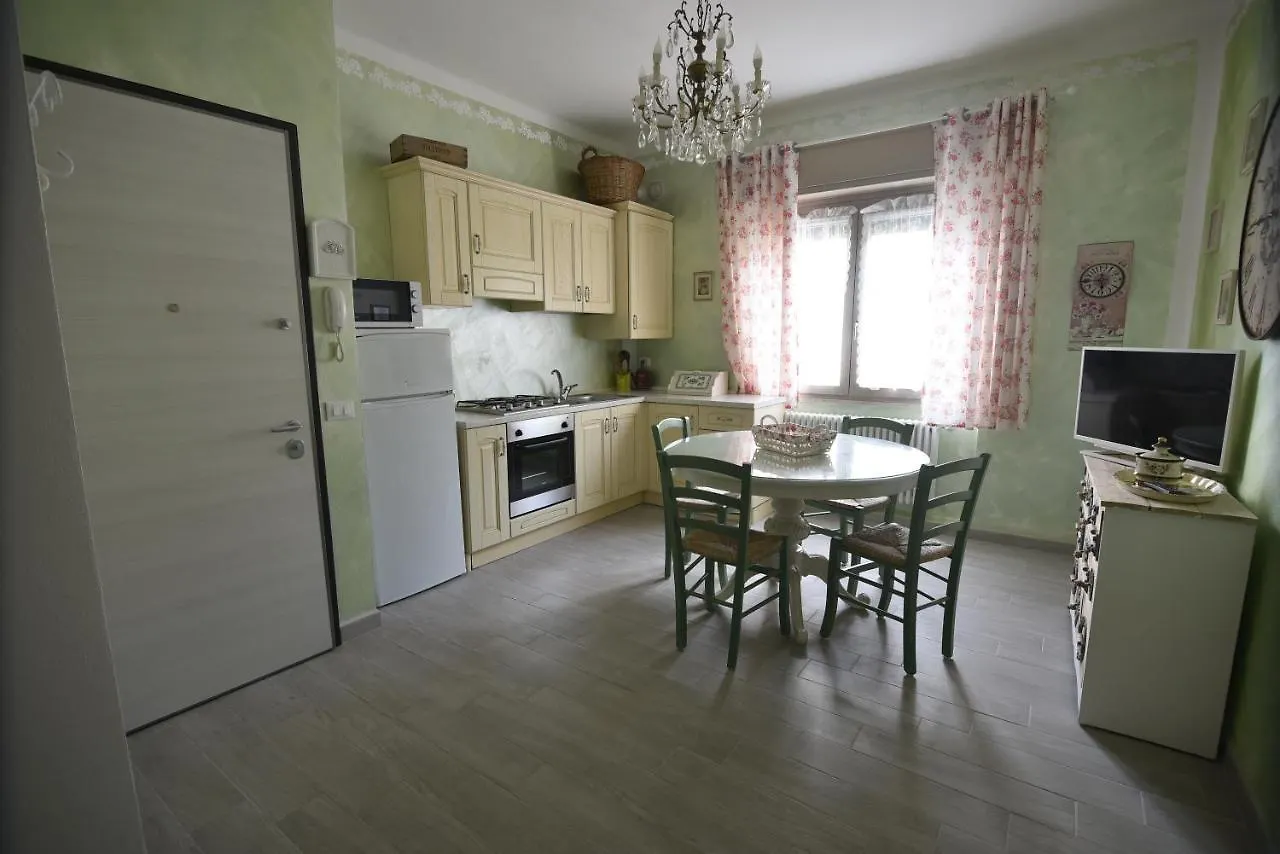 Le Bouganville Apartment Desenzano del Garda 0*,