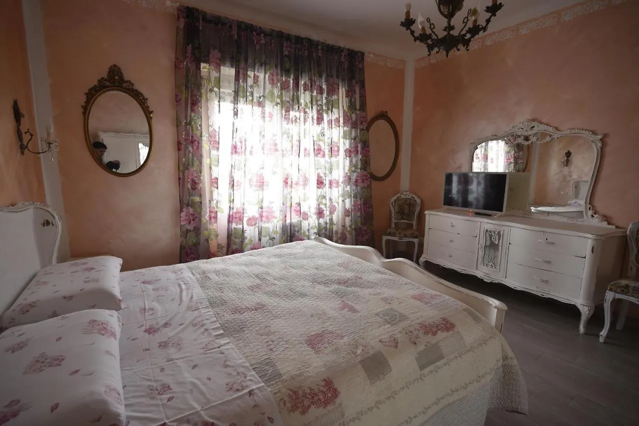 Le Bouganville Apartment Ντεζεντσάνο ντελ Γκάρντα