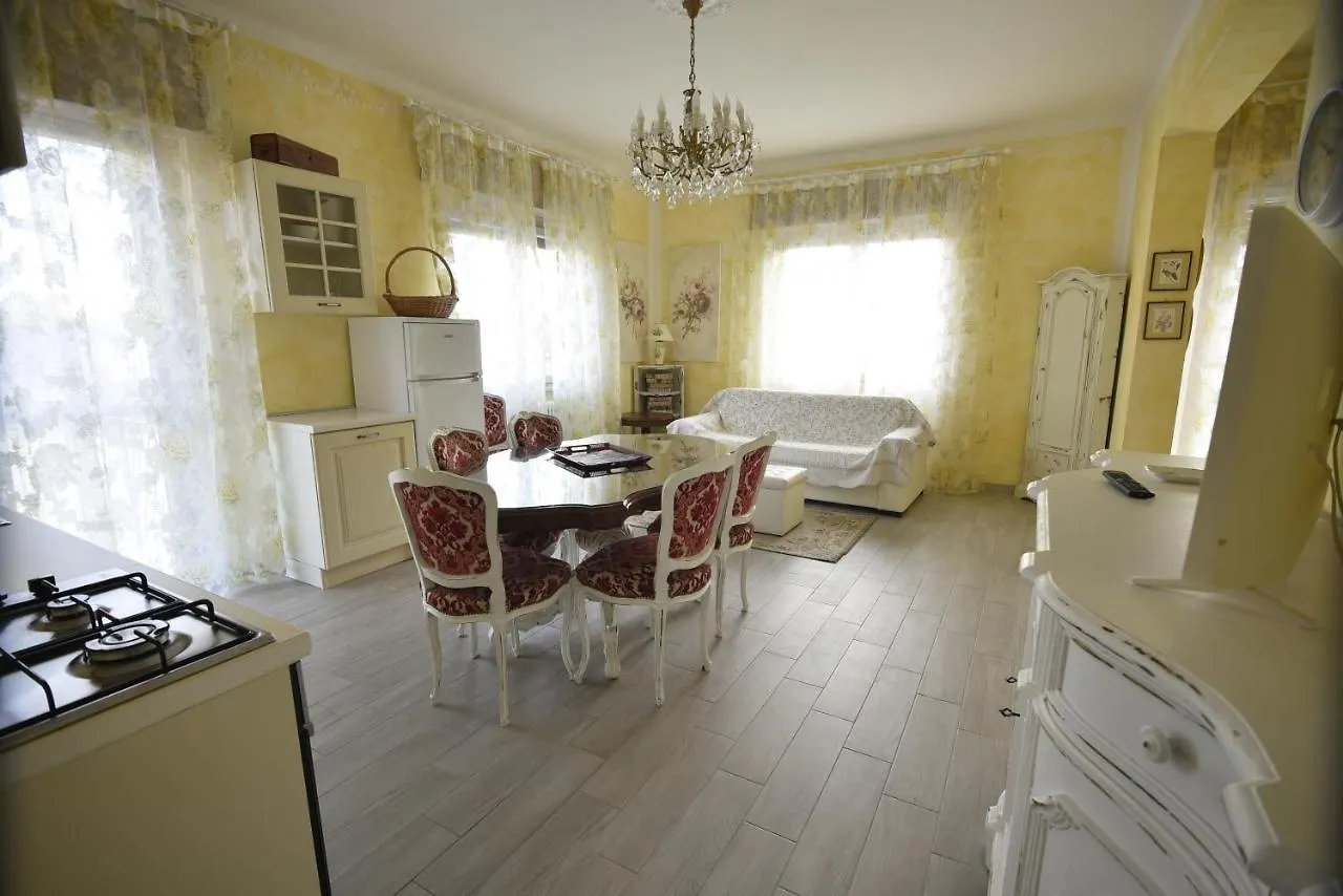 Le Bouganville Apartment Ντεζεντσάνο ντελ Γκάρντα