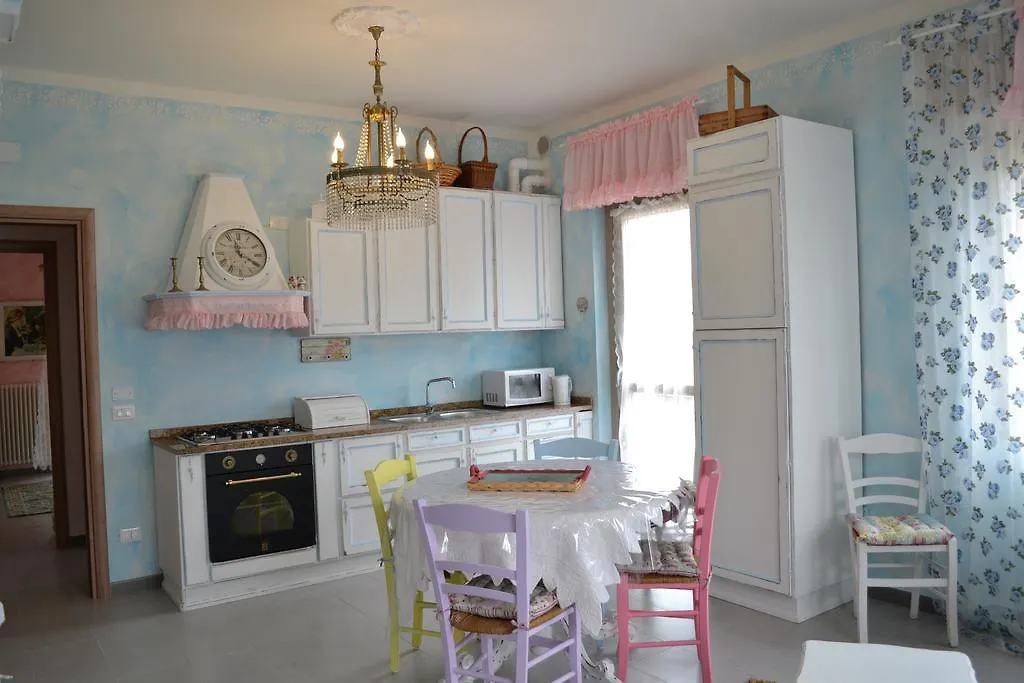 Le Bouganville Apartment Desenzano del Garda 0*,  Italien