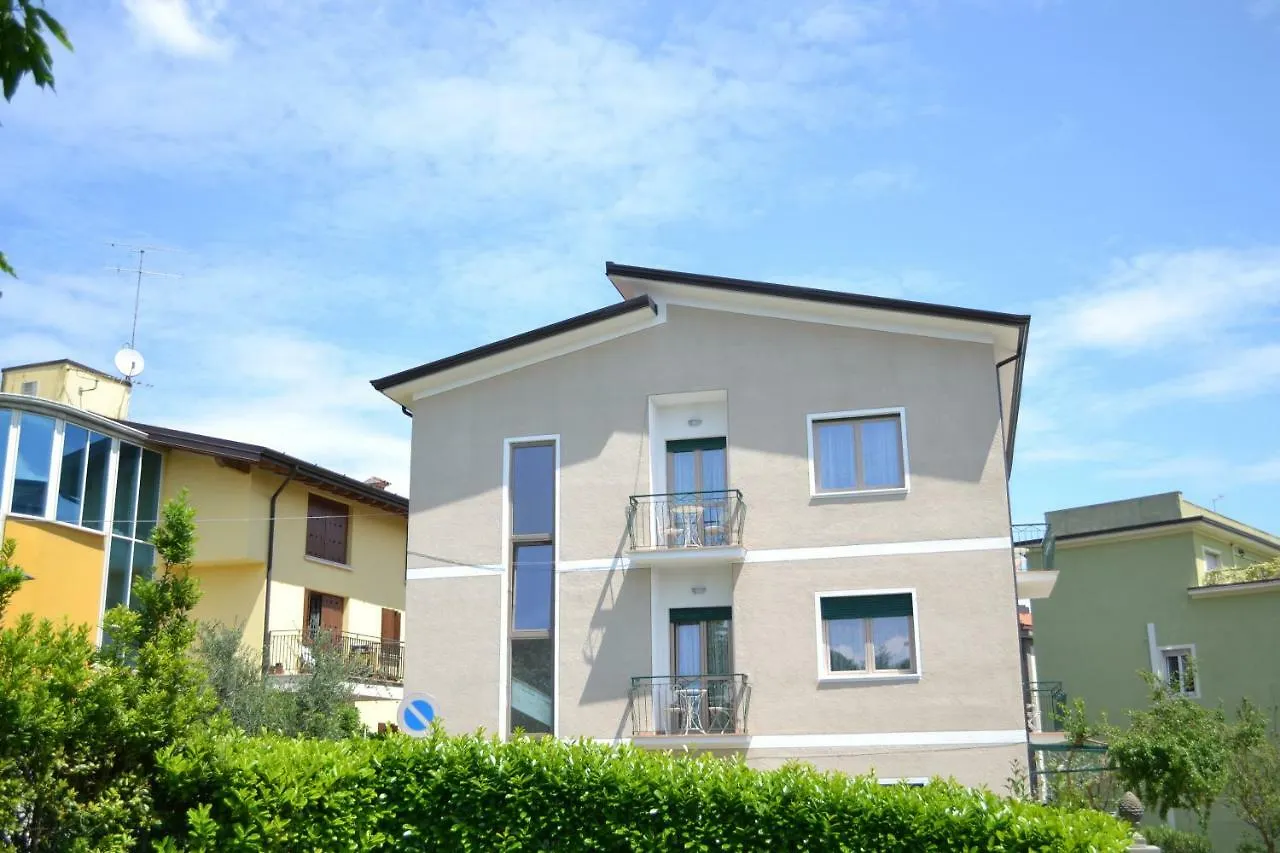 Le Bouganville Apartment Desenzano del Garda