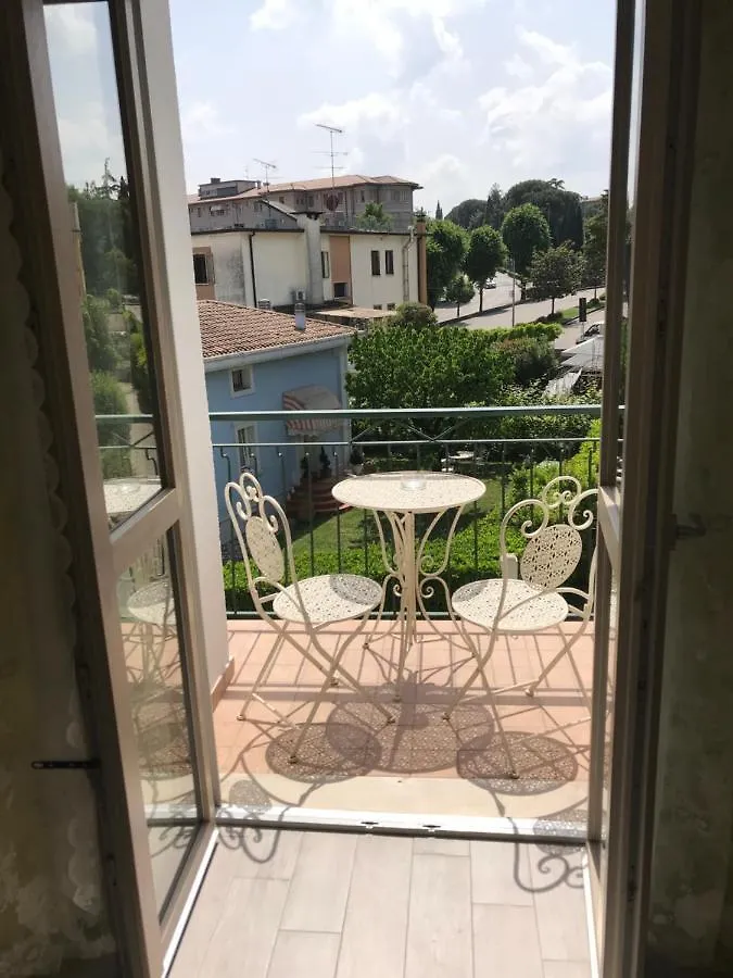 Le Bouganville Apartment Desenzano del Garda 0*,