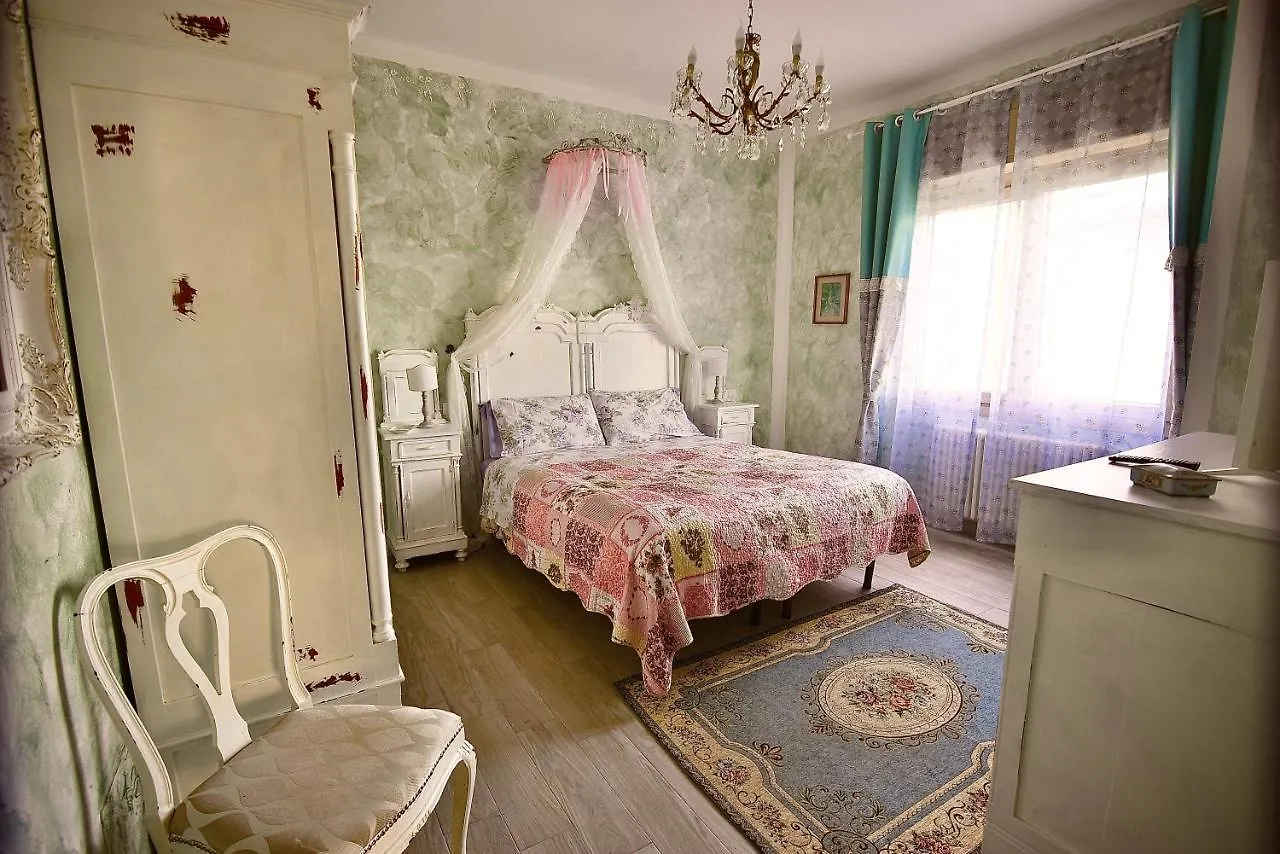 Le Bouganville Apartment Desenzano del Garda
