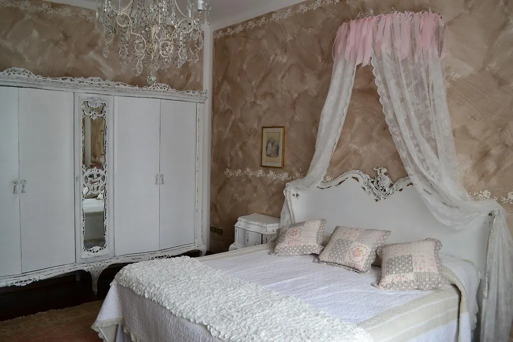 Le Bouganville Apartment Desenzano del Garda