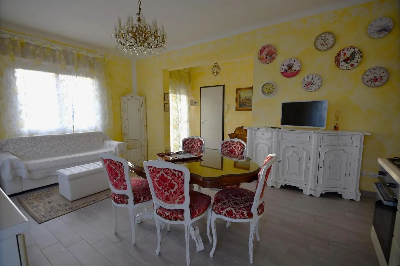 Le Bouganville Apartment Desenzano del Garda 0*,