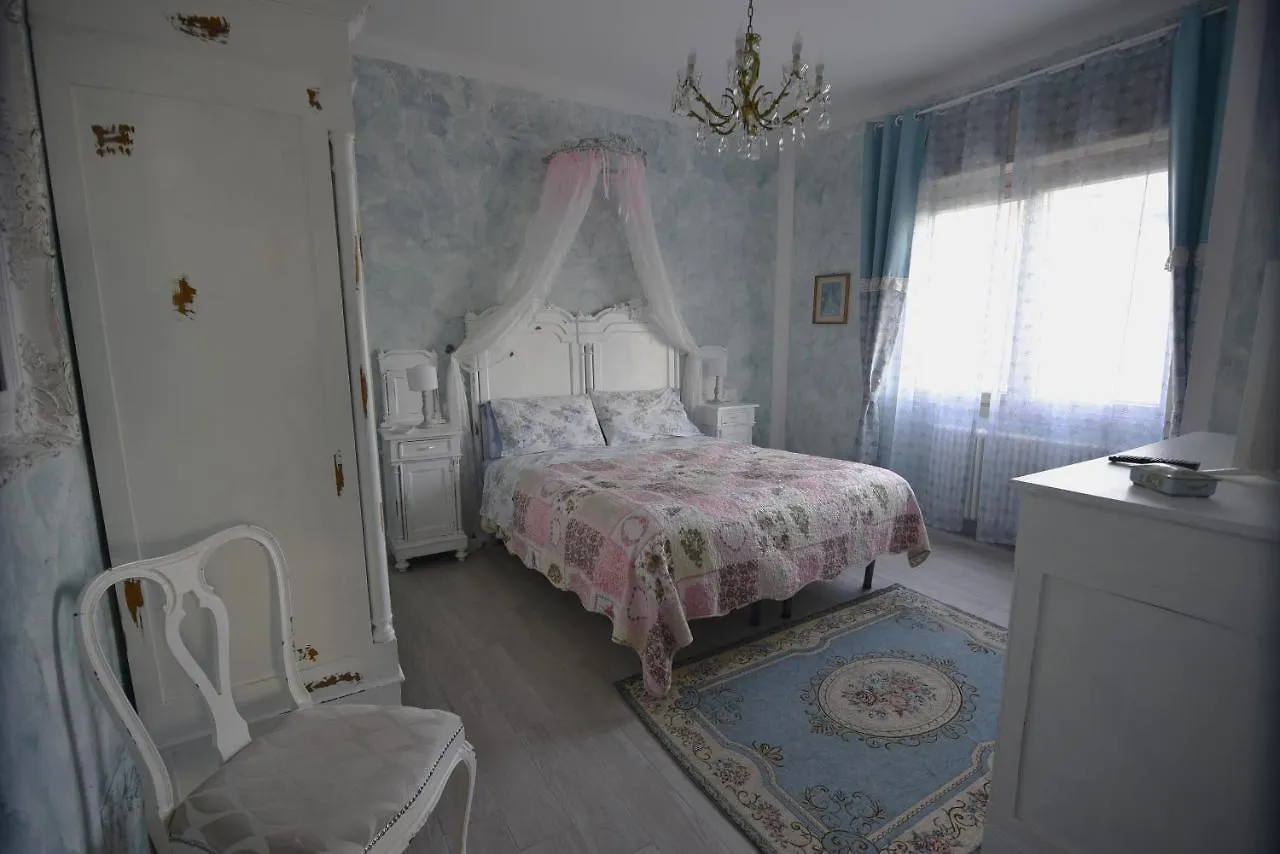 Le Bouganville Apartment Desenzano del Garda