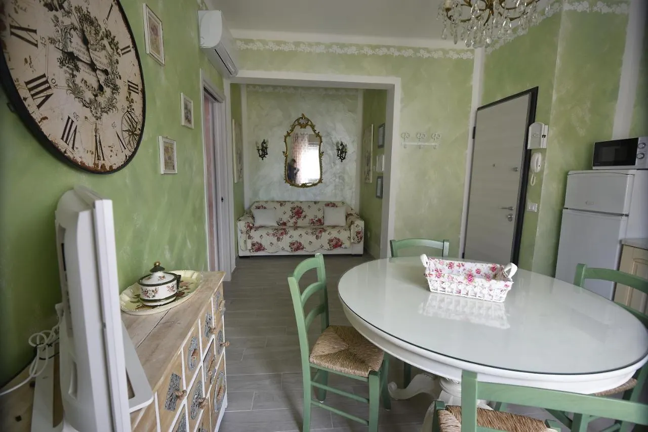 Le Bouganville Apartment Desenzano del Garda 0*,