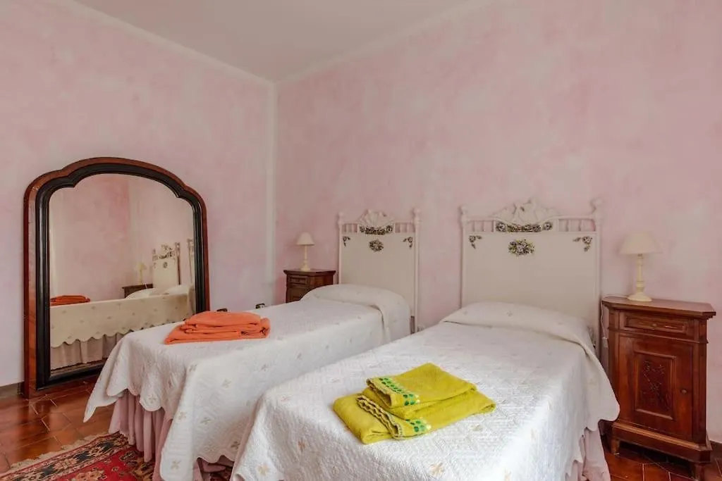 Le Bouganville Apartment Desenzano del Garda Italia
