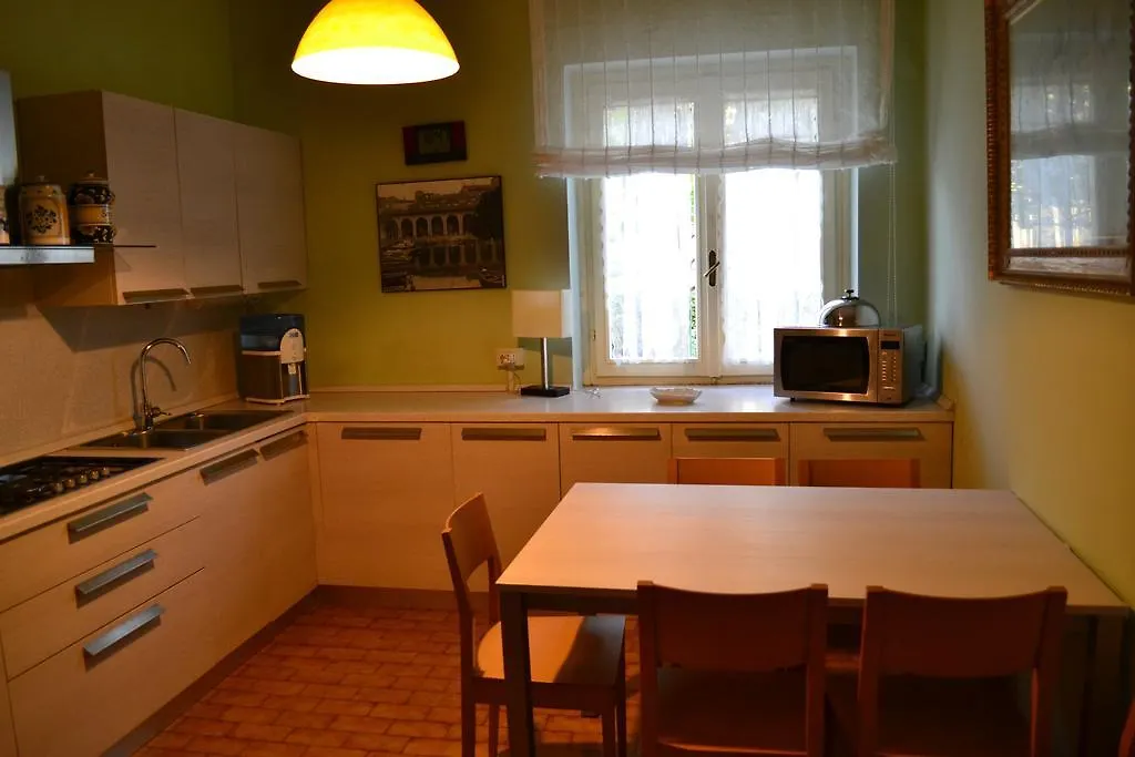 Le Bouganville Apartment Desenzano del Garda