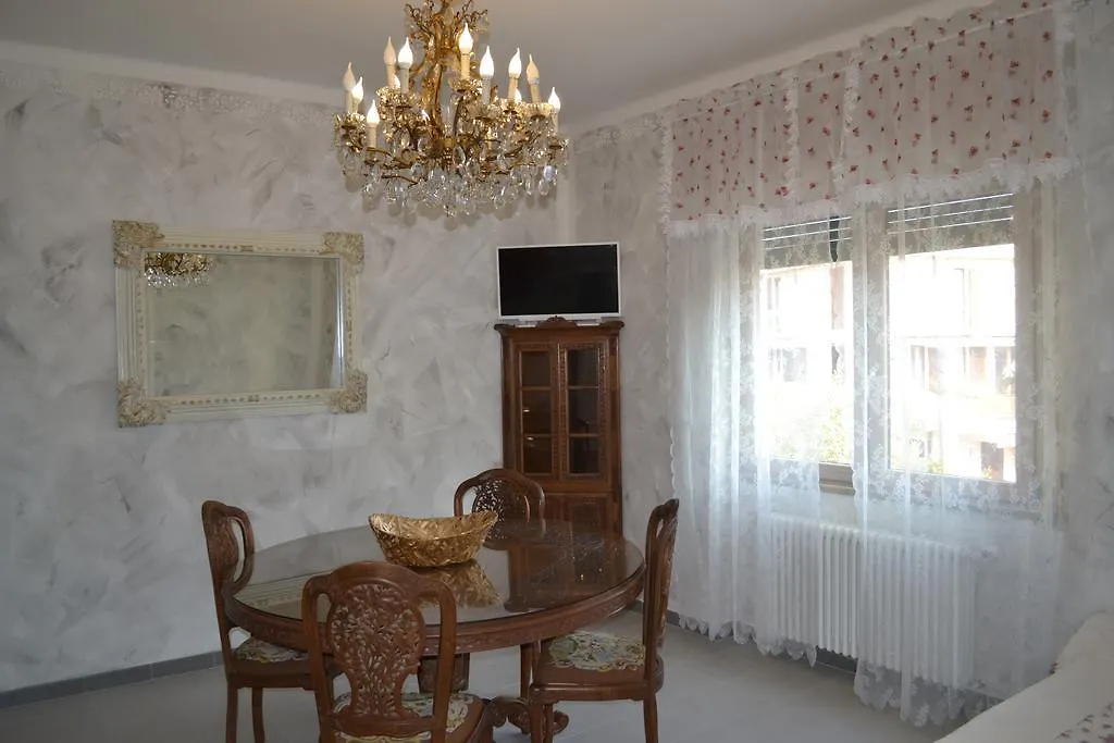 Le Bouganville Apartment Desenzano del Garda